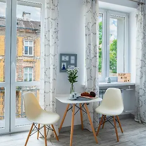  Apartament Emilii Plater 12 Prywatne Mieszkanie Z Balkonem 400 M Od Dworca Centralnego Samodzielne Zameldowanie! Self Check-in System!
